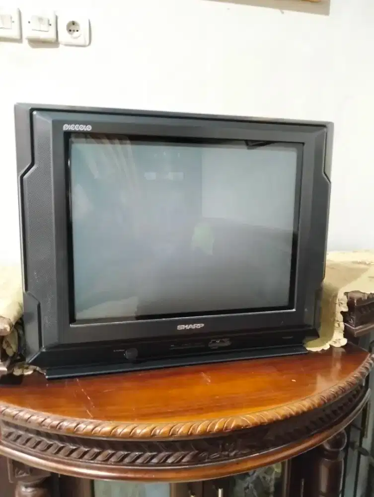 TV tabung Sharp