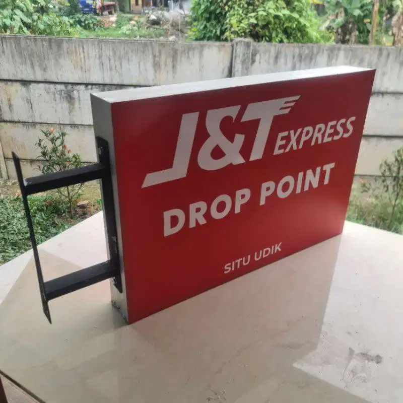 Neon box akrilik / spanduk backlight 2 sisi