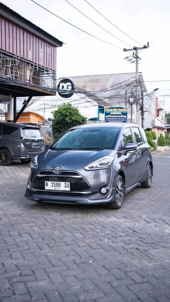 Toyota sienta q 2016