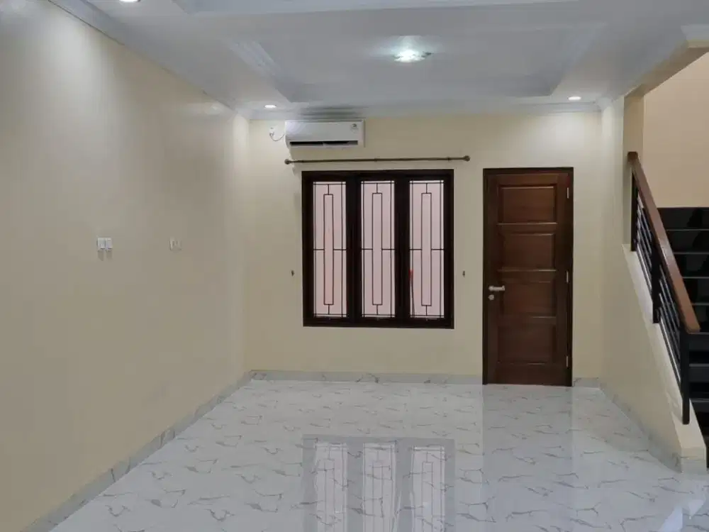 Disewakan Rumah Mewah di Boulevard, Berlokasi Di Cluster Favorit Kota Wisata Cibubur