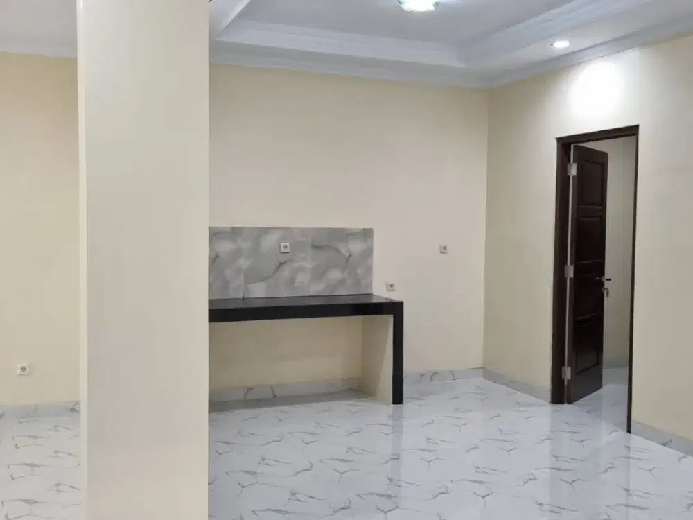 Disewakan Rumah Mewah di Boulevard, Berlokasi Di Cluster Favorit Kota Wisata Cibubur (minimal 2 thn sewa)