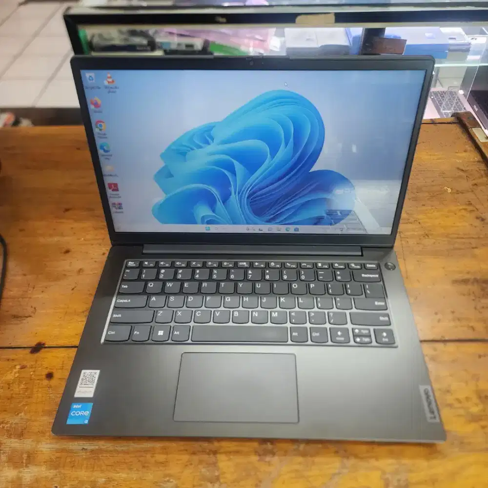 Lenovo V14 G2 Core i3-1115G4 Ram 8GB SSD 256GB 14 Inch Mulus