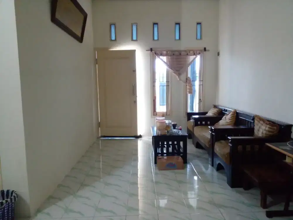 Dijual Rumah Bagus Dengan Lingkungan Asri Berlokasi Di Kediri Jawa Timur