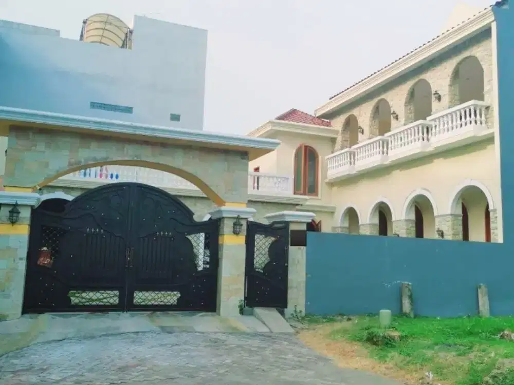 Dijual Rumah Mewah Pakuwon City Cluster Villa Reviera, Surabaya