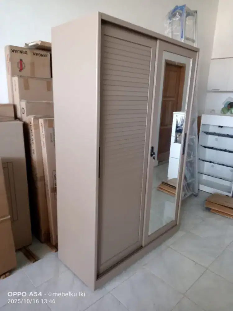 Lemari pakaian 2pintu sliding plat besi terlaris bisa kirim COD