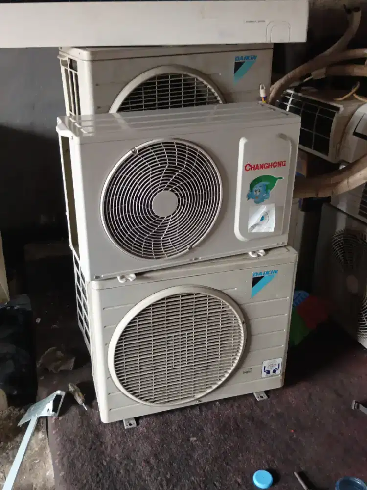 Terima jual beli AC bekas atau rongsok,besi tua,tembaga dan Kuningan