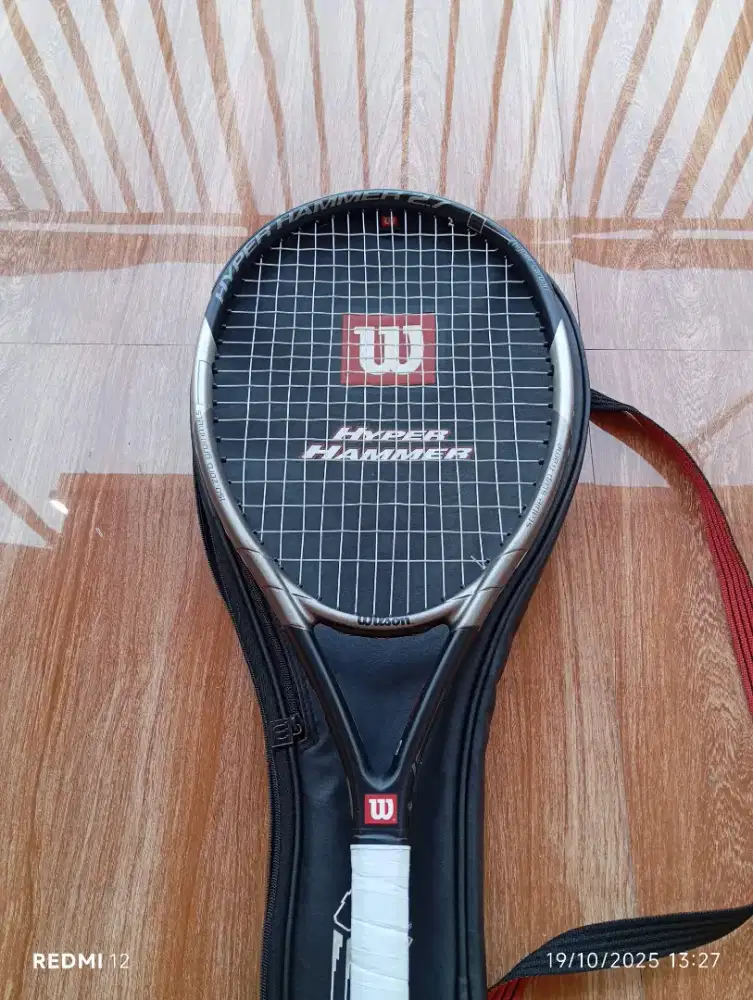 Raket tenis wilson hyper hammer carbon