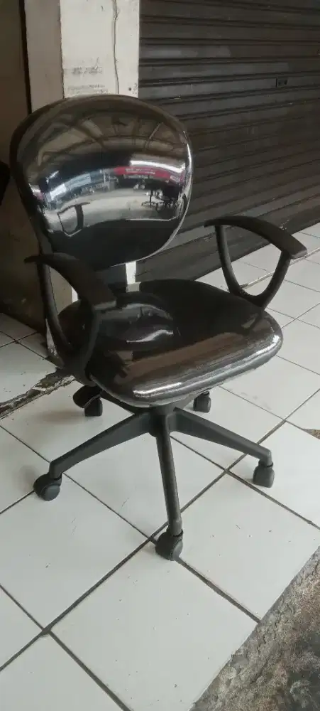 Kursi kantor sekrtrs naik turun