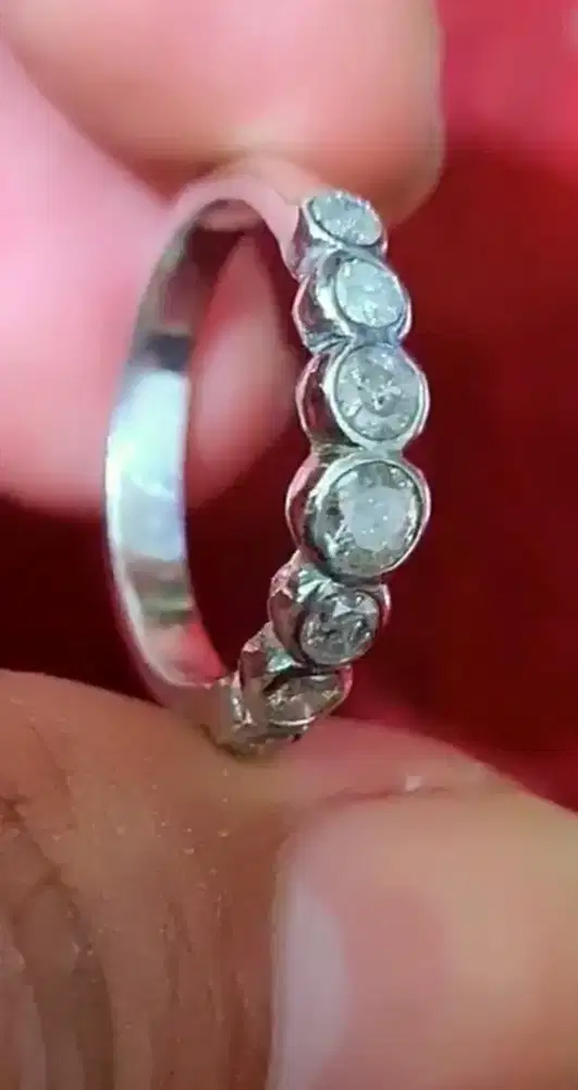 Cincin Perak Berlian 0,96 Ct Elegan 7 Batu Kilau Mewah Ukuran Jari 18
