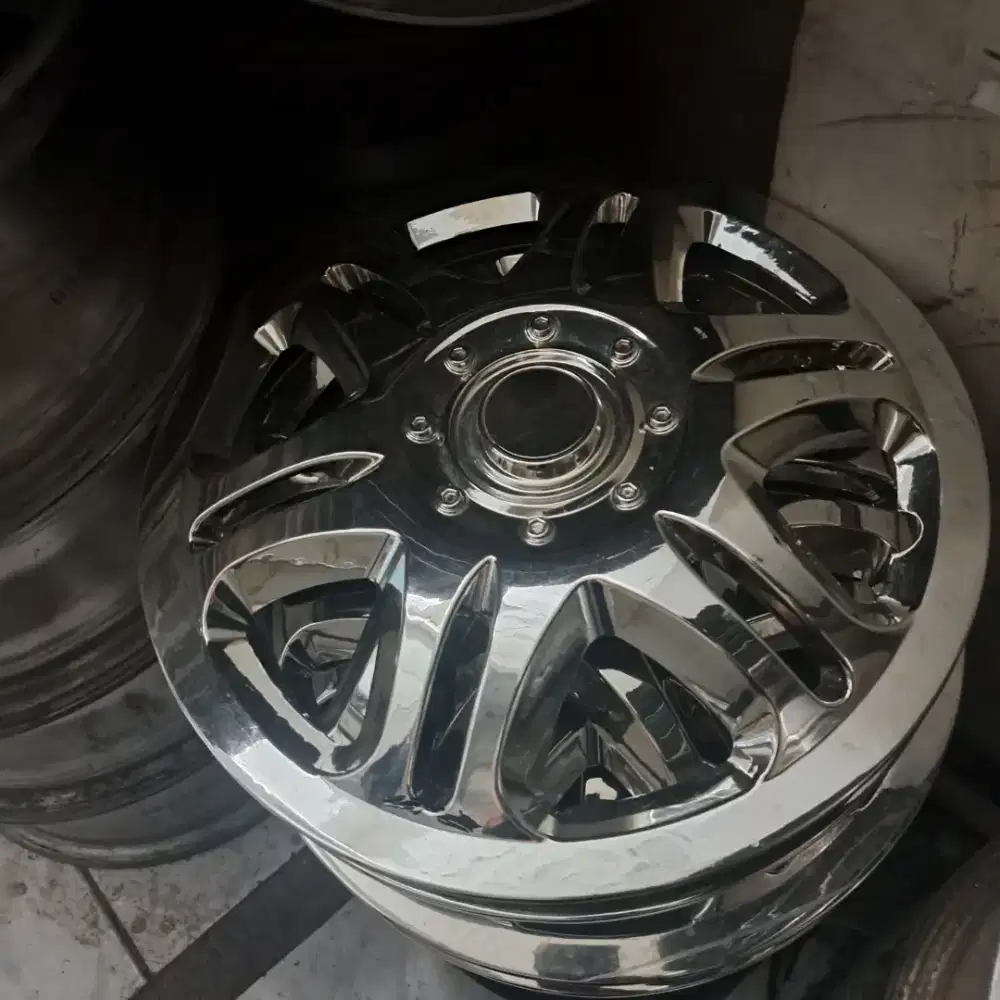 Tutup dop mobil velg kaleng besi ring 15