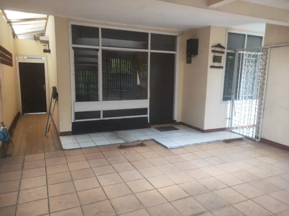 DIJUAL CEPAT RUMAH LUAS DI DAERAH SUKALUYU DEKAT GEDUNG SATE JALAN AKSES MOBIL