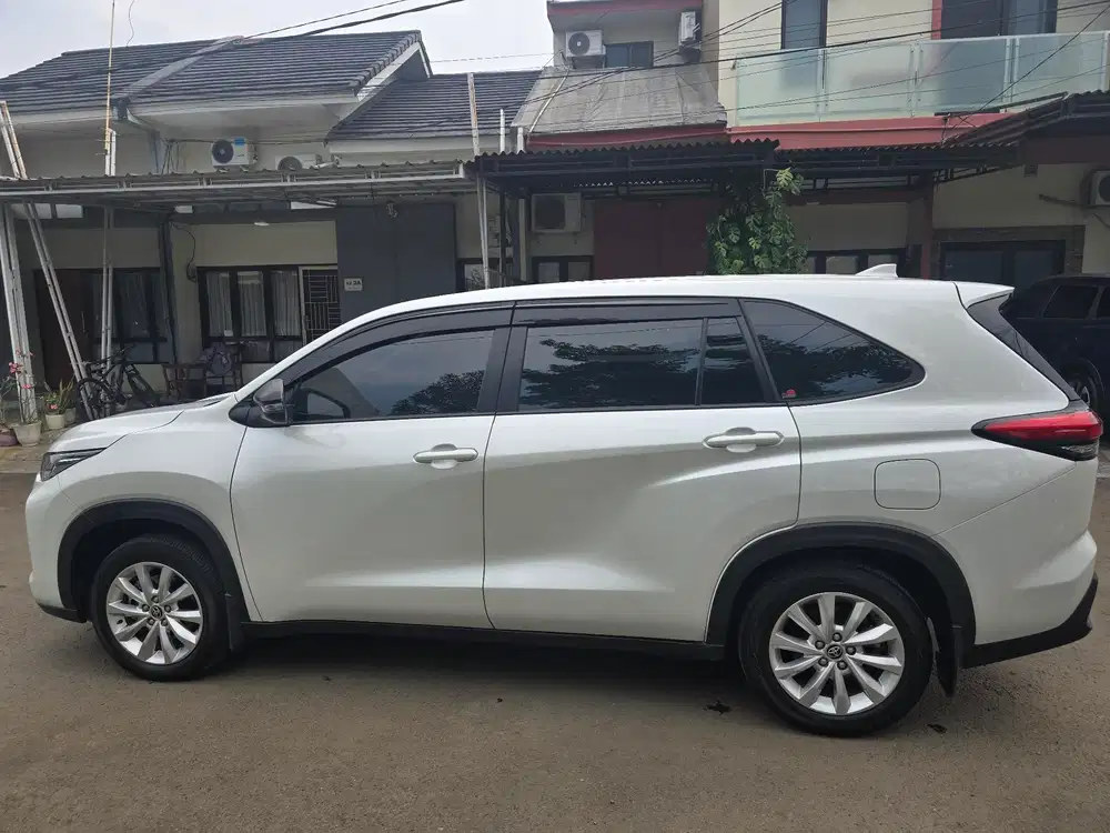 Toyota Kijang Innova 2023 Bensin