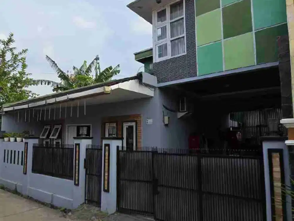 Dijual rumah second bagus 2 lantai siap huni LT 150 LB 170 di bekasi jaya bekasi timur