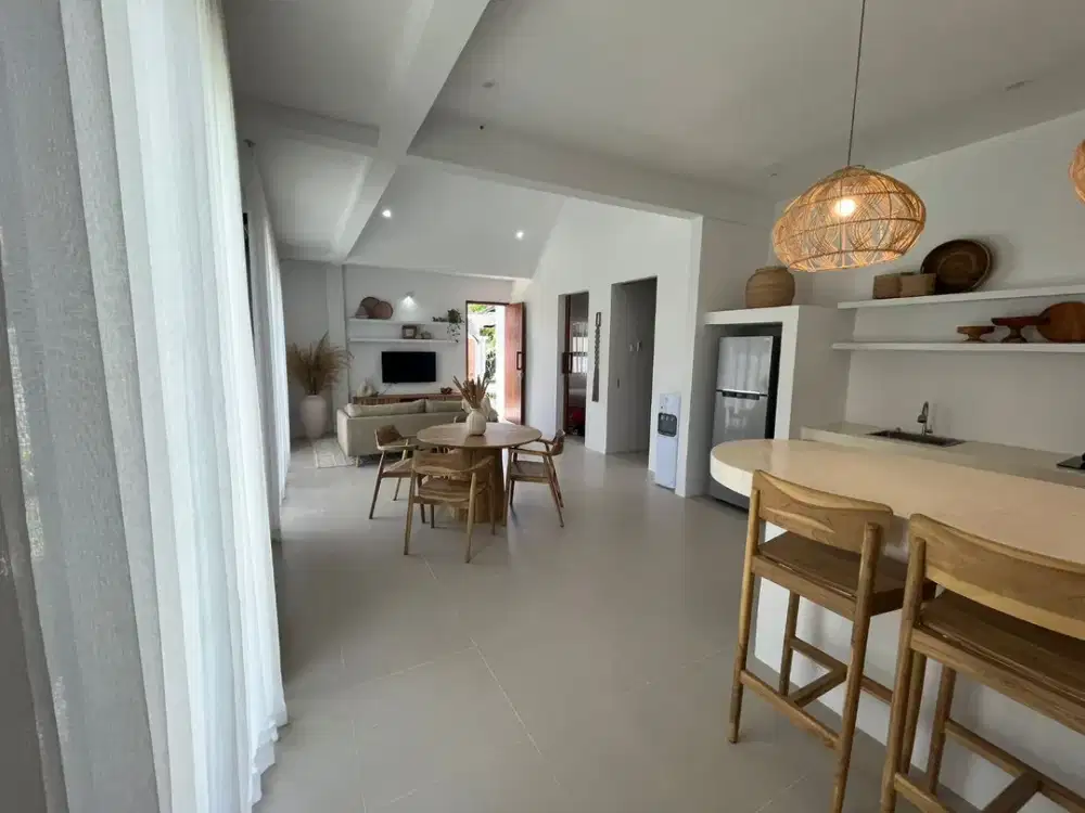 villa baru di nusa dua, furnish, pool, dkt pantai