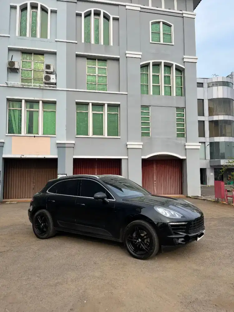 Porsche Macan 2015 PDK / Full Spec / Panoramic Roof / Mint Condition