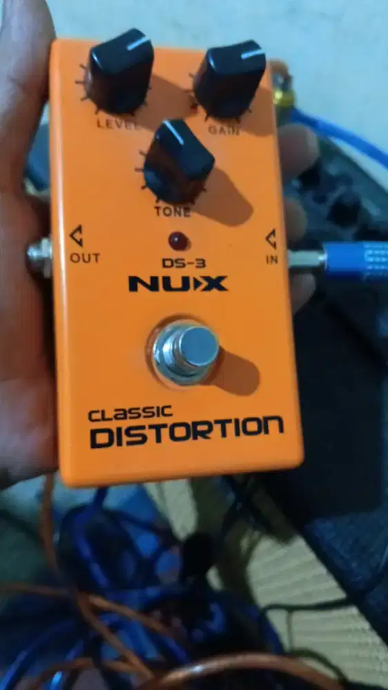 efek gitar distorsi Nux DS