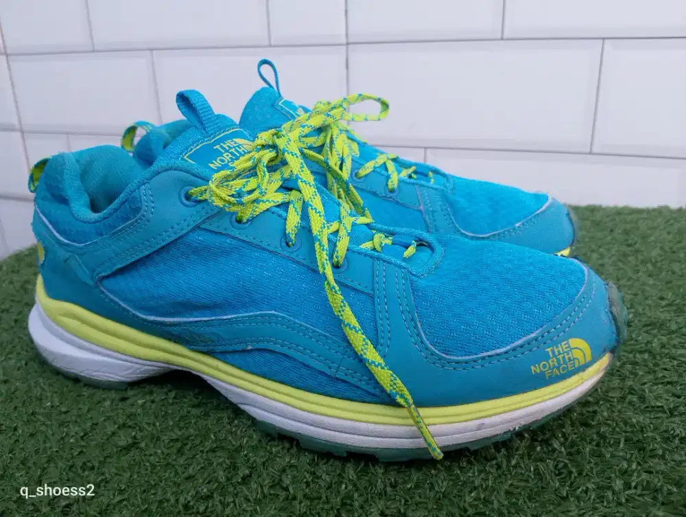 Sepatu hiking outdoor trekking trail runn THE NORTH FACE
