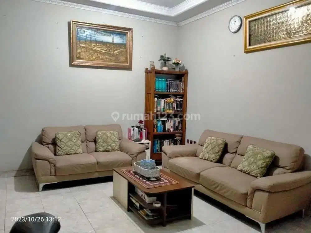 DIJUAL RUMAH BAGUS 2 LANTAI DI DUTA GRAHA BEKASI