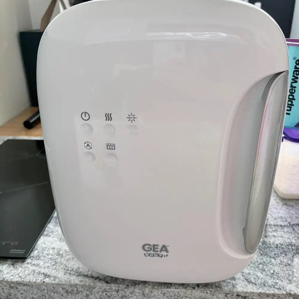 Jual preloved Gea Baby Smart LED UV Sterilizer & Dryer GS-200 white