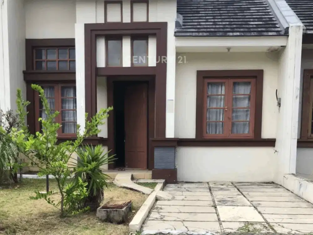 RUMAH DI DALAM CLUSTER KOTA WISATA CIBUBUR