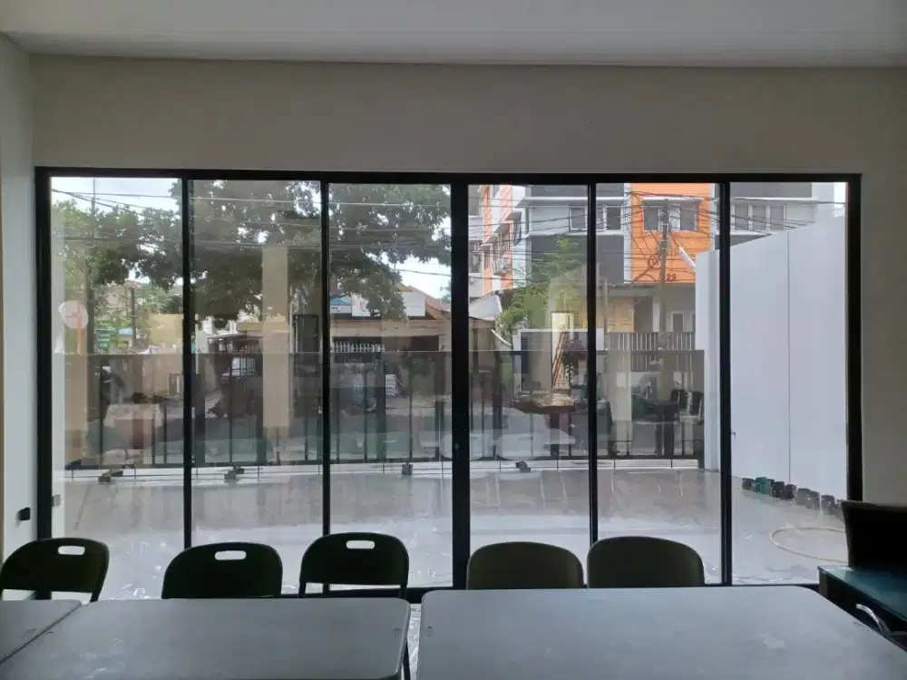 Kacafilm oneway /cermin silver black jendela rumah gedung