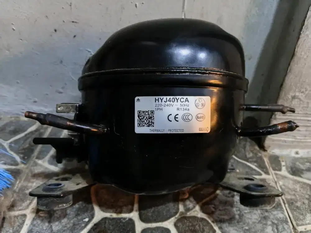 Mesin kompresor kulkas 2 pintu merk sharp