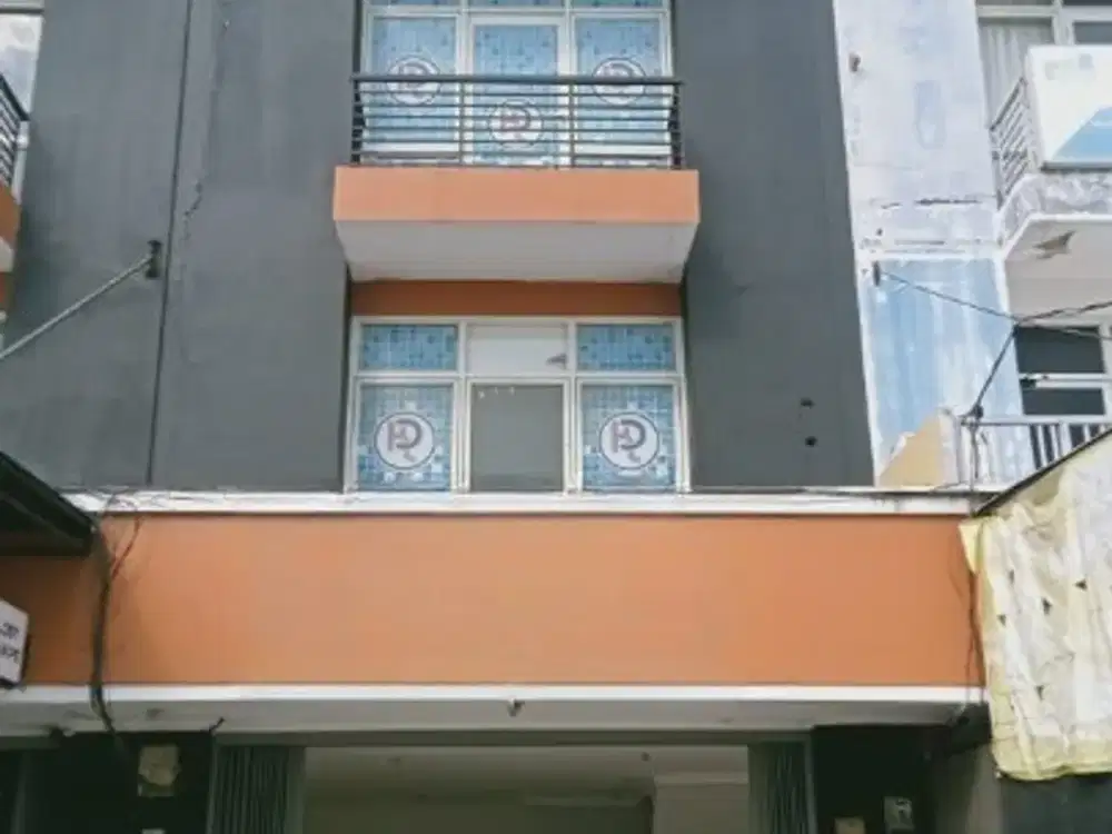 Disewakan Cepat Ruko Ifolia Lokasi Ramai Dekat Sekolah John Paul