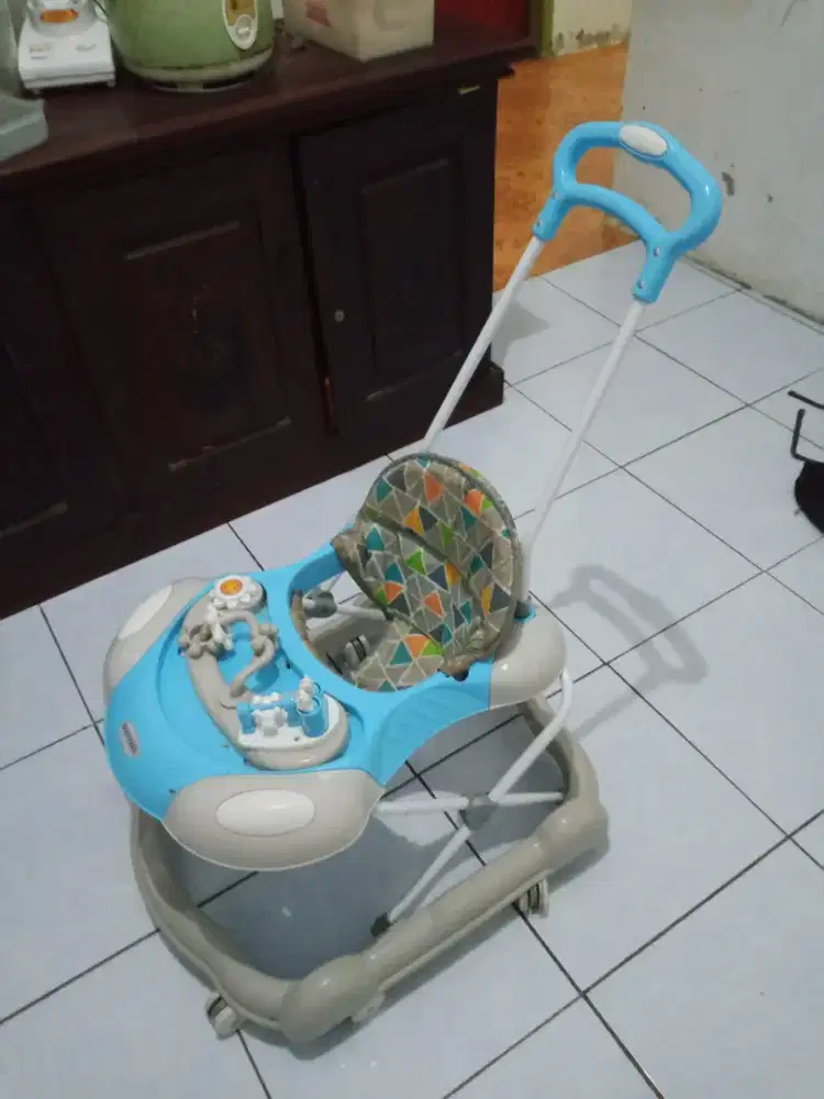 Di jual stroller baru
