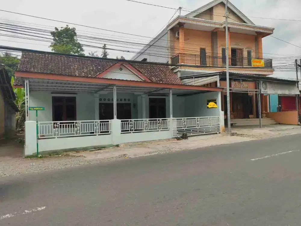 Dikontrakkan Rumah Besar di pinggir jln di Seputaran Pasar Cebongan Sleman