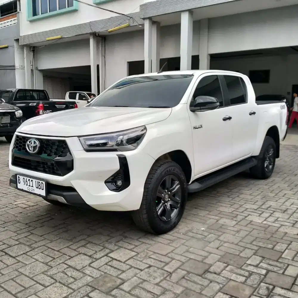 TOYOTA HILUX DC 2.4V A/T AUTOMATIC 2024 NIK KM23RB NOPOL B TERAWATBAIK