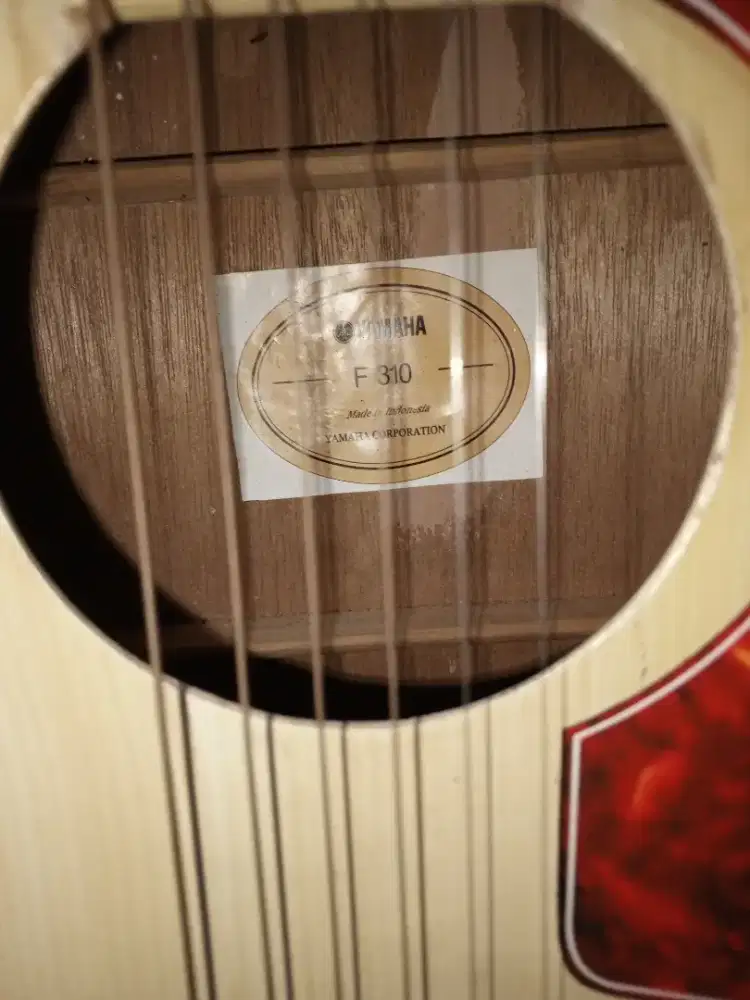 Gitar acoustik YAMAHA F310