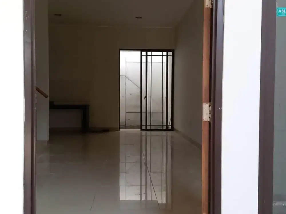 Disewa Rumah 2 Lantai Siap Huni Green Lake City Cluster Asia Kondisi Bagus