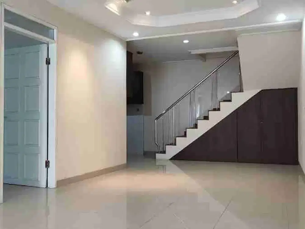 disewakan segera rumah Danau Sunter 2½ lantai 4+1kamar 2 carport hanya 115juta