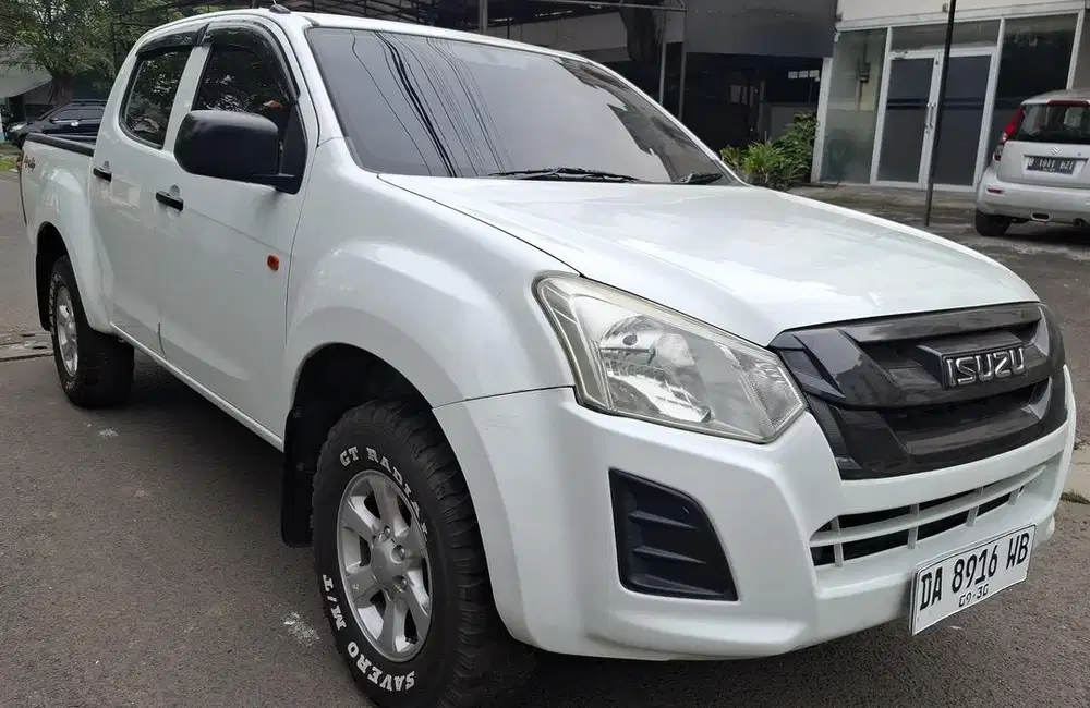 Isuzu dmax tahun 2019 double cabin