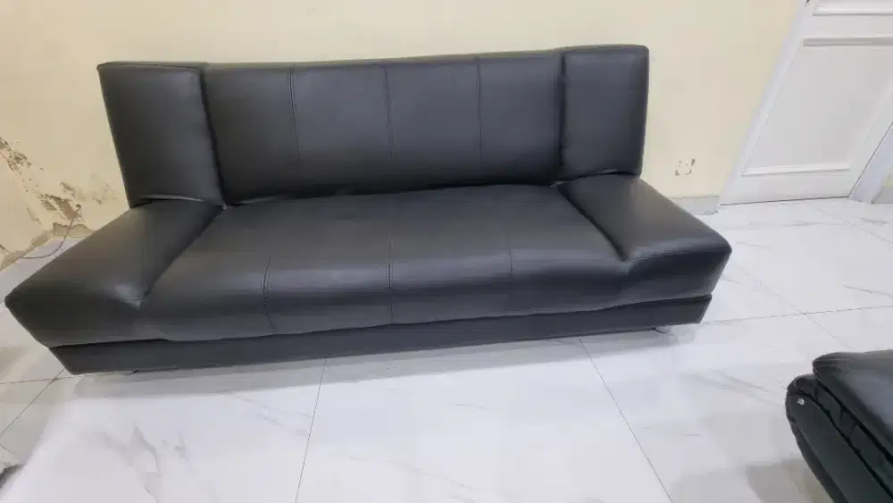 Dijual sofa pemakaian 1 tahun