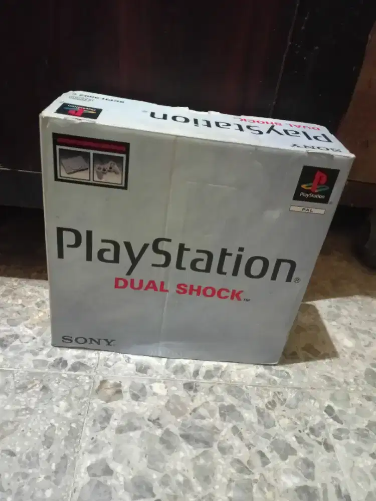 Playstation 1 PS1 Fat Original CIB Complete in Box SCPH 9002