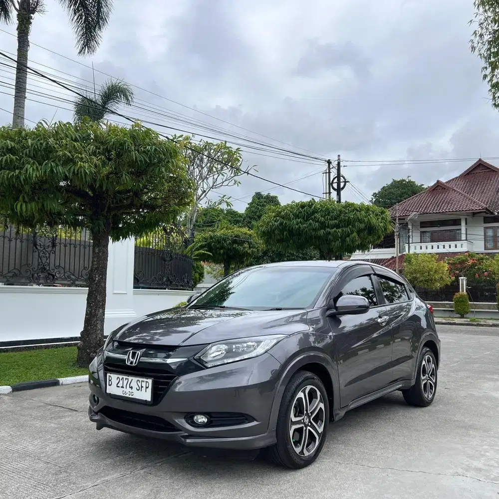 Dp 30 jt Hrv Prestige 2015 sunroof istimewah