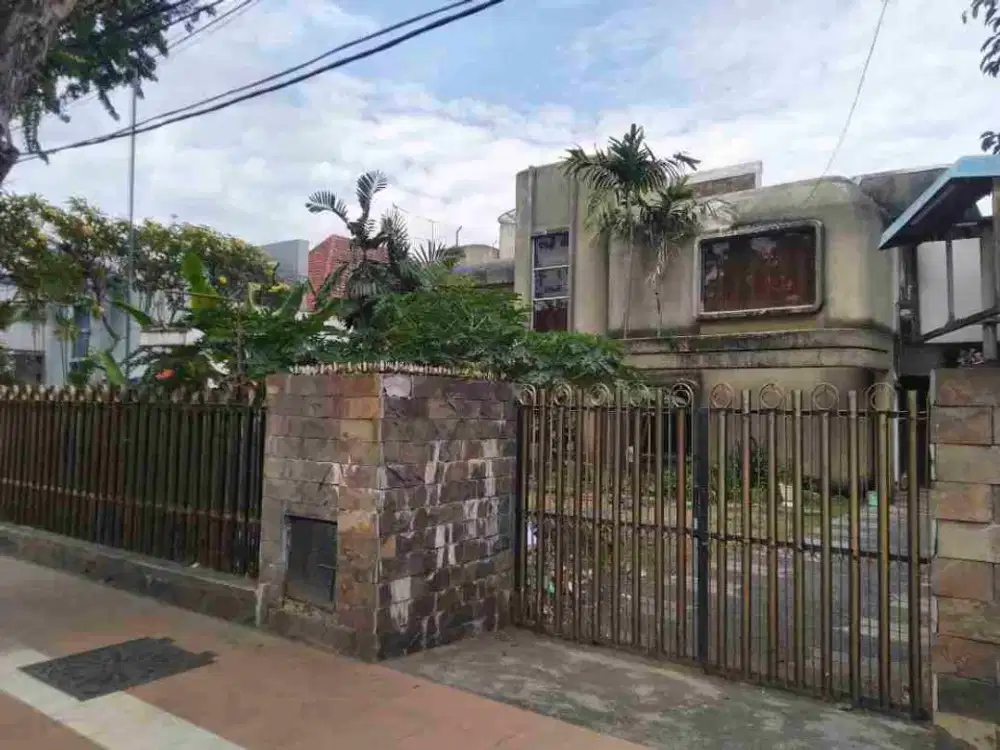 RUMAH LAMA KOMERSIAL 0 JL RAYA DARMO DEKAT RS, DARMO RS RKZ JL HR MOHAMAD MAYIWND SUNGKONO SURABAYA