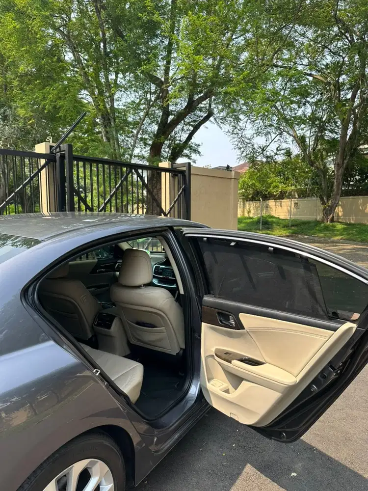 Honda Accord 2014 Bensin Grey CR2