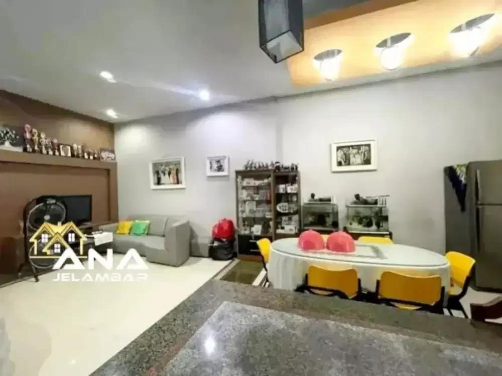 ANA RUMAH BAGUS 2.5LT LUAS 9.8X20M KOKOH BEBAS BANJIR DI JELAMBAR