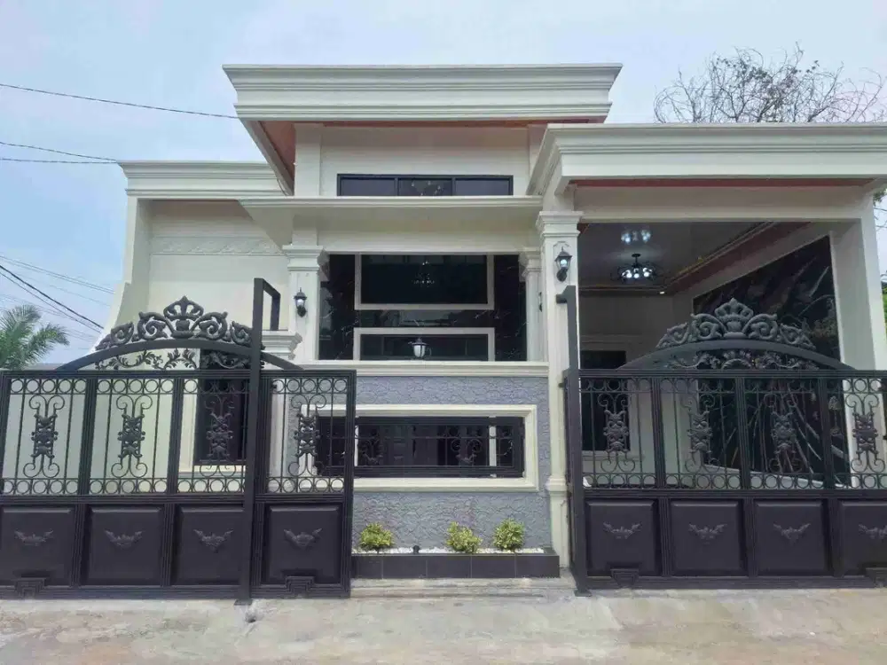 Dijual rumah mewah posisi di hoek di Citra Indah City