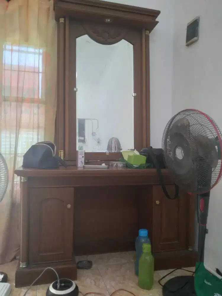 Jual 1 set meja rias