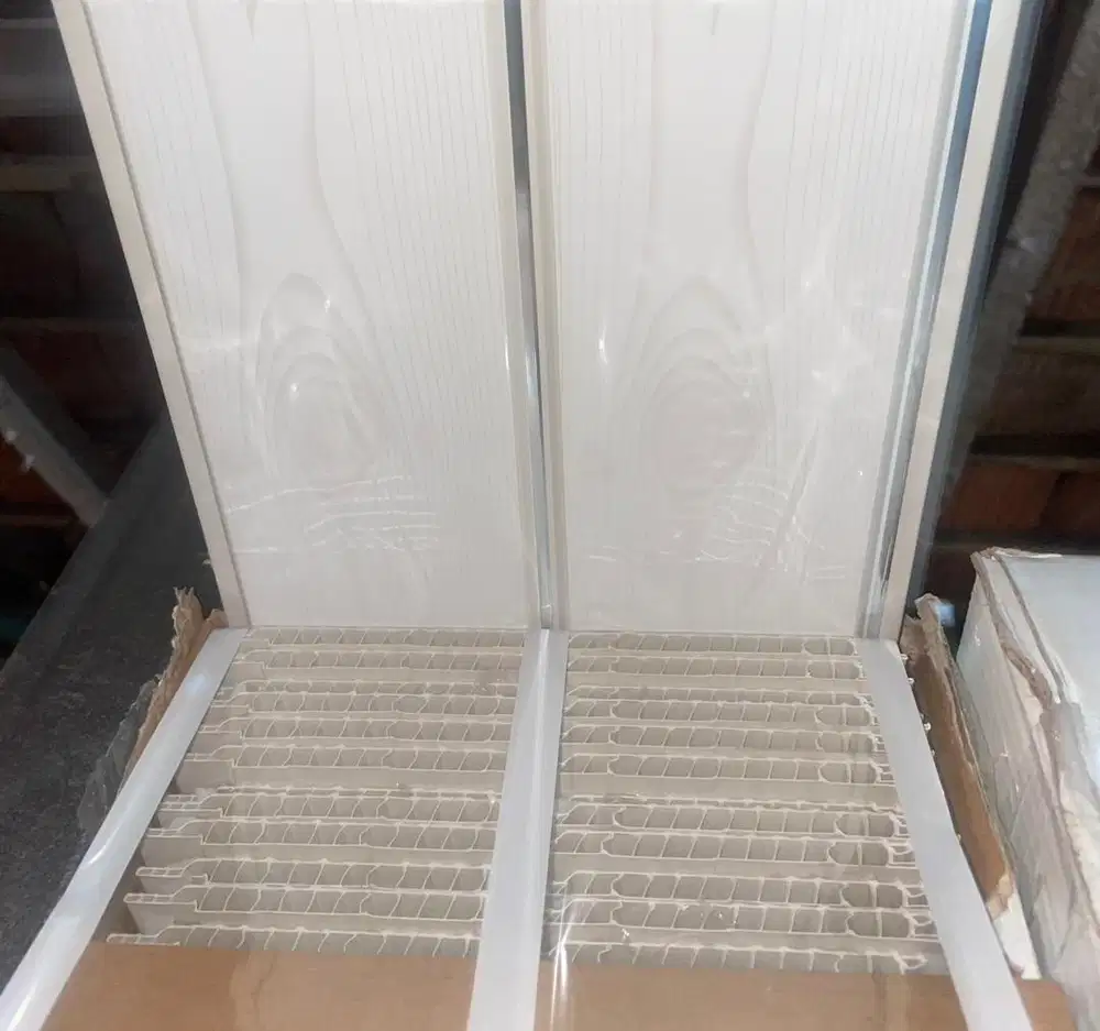 menjual plafon pvc dan menerima pemasangan terpasang murah