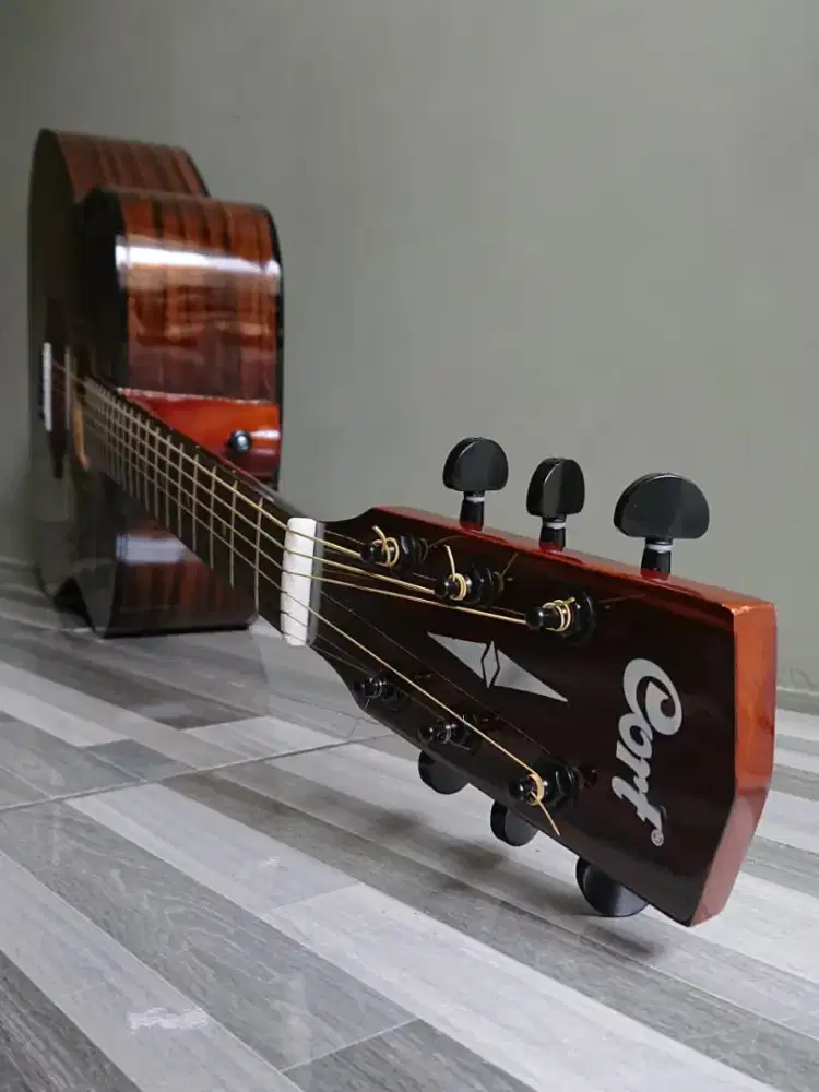 Gitar akustik elektrik Cort