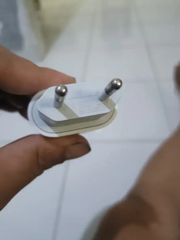 Kepada charger I-Phone original 20watt