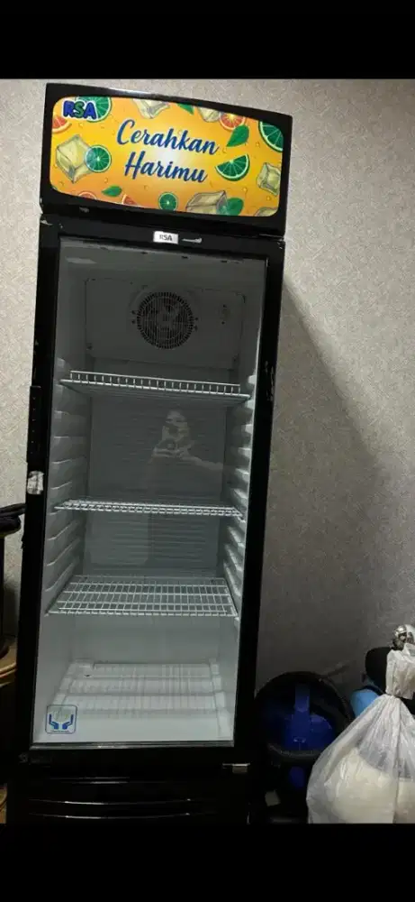 Dijual Showcase Dingin Normal