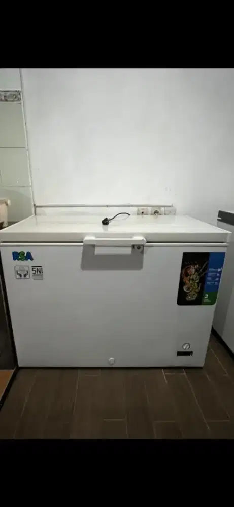 Dijual Freezer Besar siap pakai
