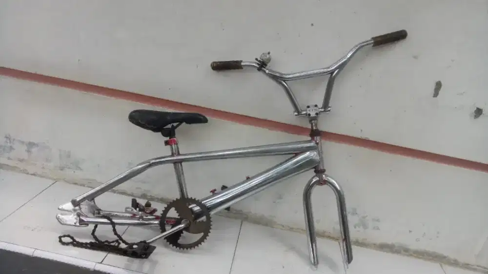 BMX crom merk win cycle di srengseng sawah jak sel