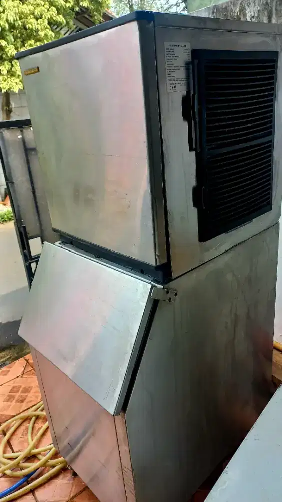 Dijual mesin ice maker batu Kristal es