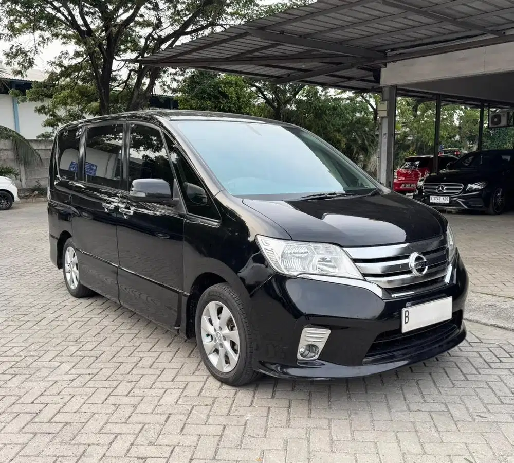 Nissan Serena Hws 2.0 th2013